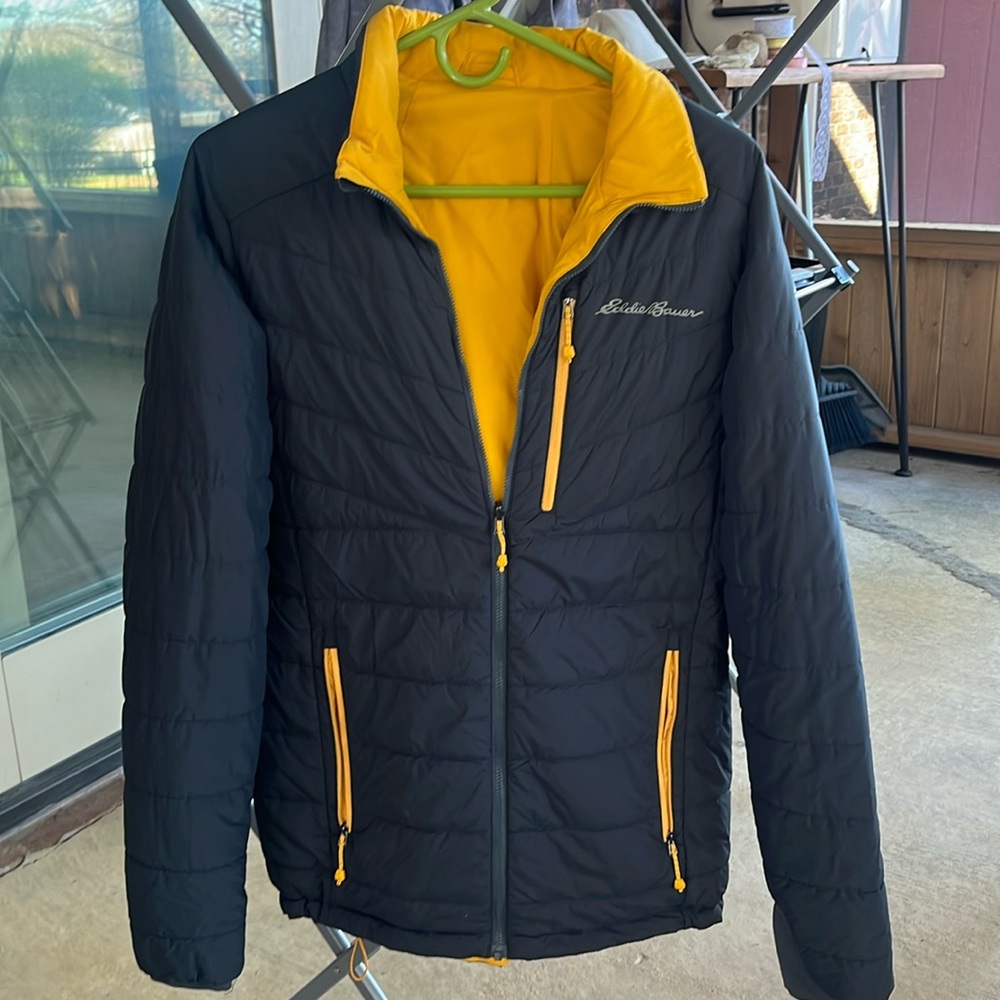 Like new Eddie Bauer men’s coat